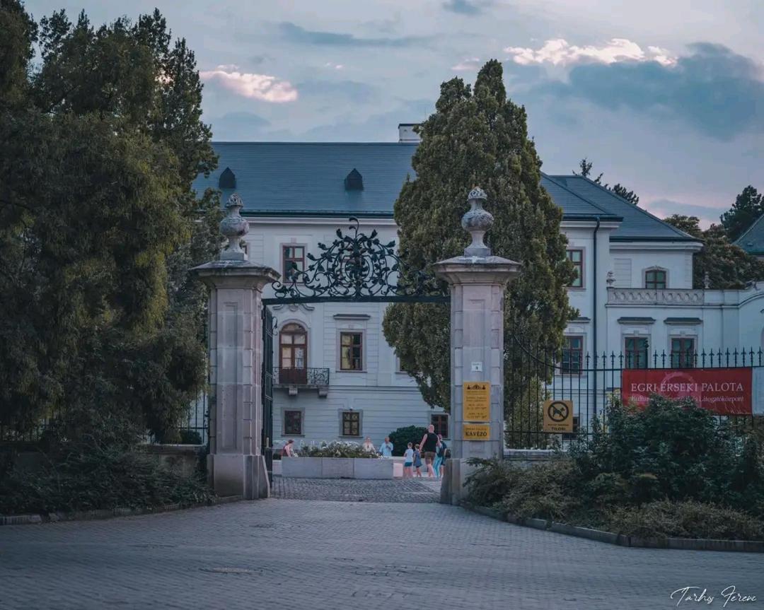 Albina Apartman Eger Exteriér fotografie